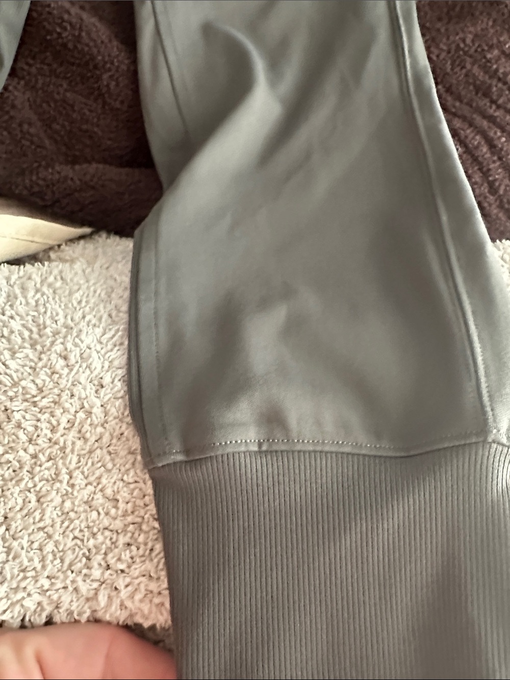 Athleta olive XS Brooklyn joggers. EUC - Picture 4 of 7